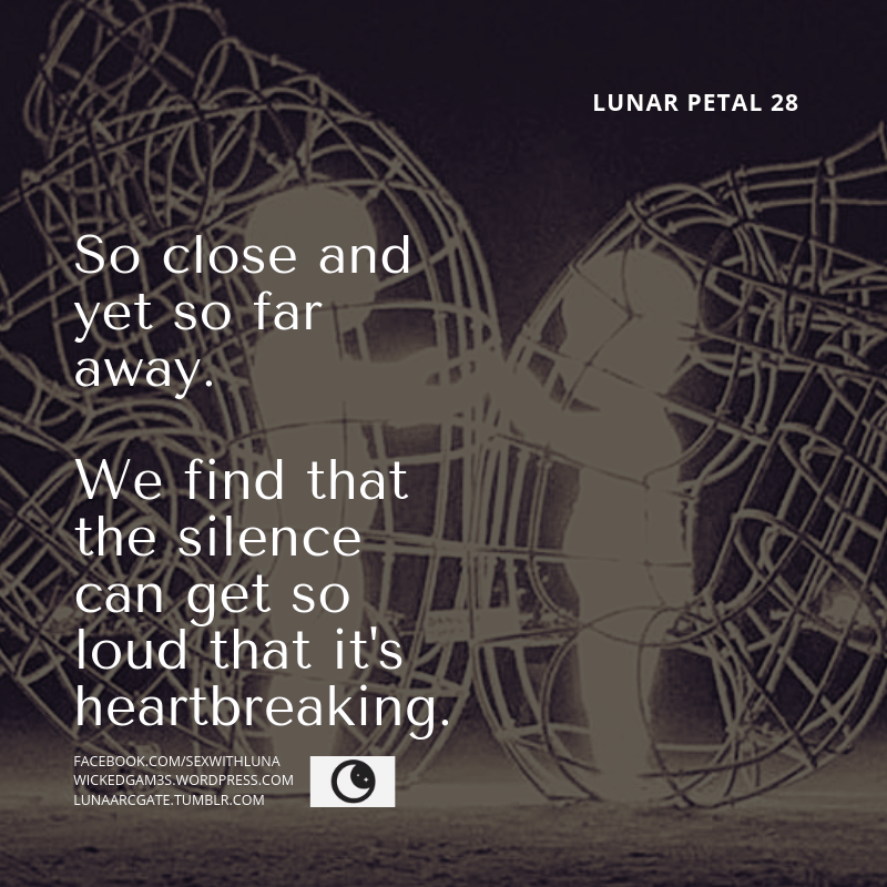 Lunar petal 28